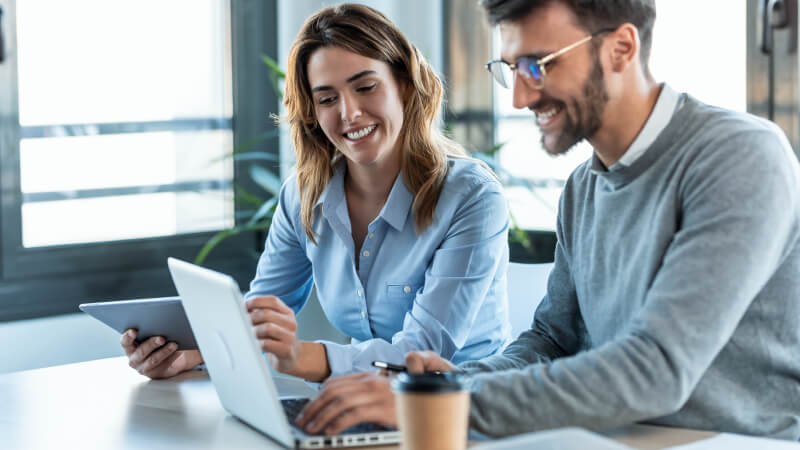 Generative AI in Financial Services: Reshaping Business Value and Customer Journeys