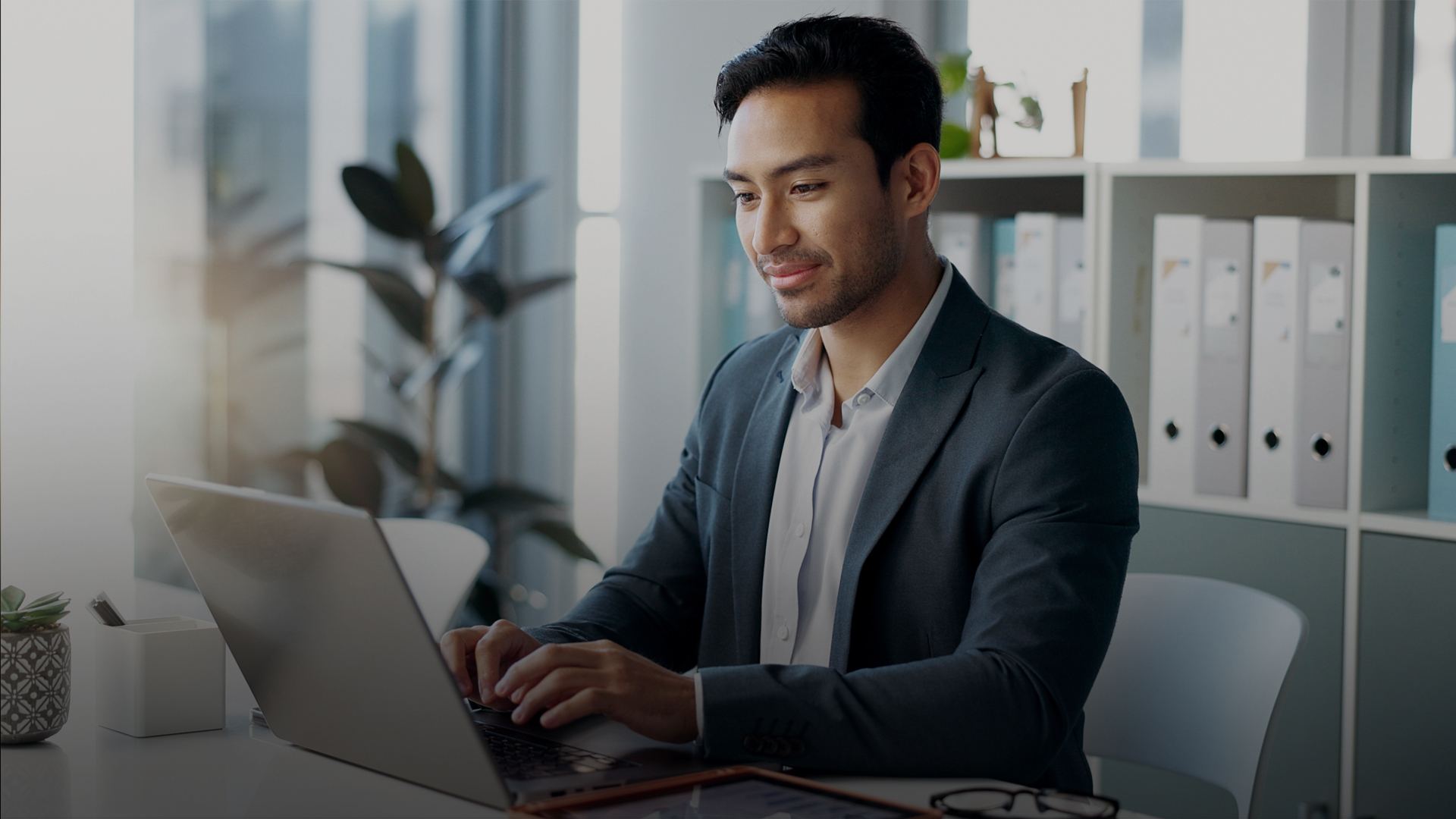 Accelerated HR Modernization for a Global Law Firm with Oracle Cloud Infrastructure