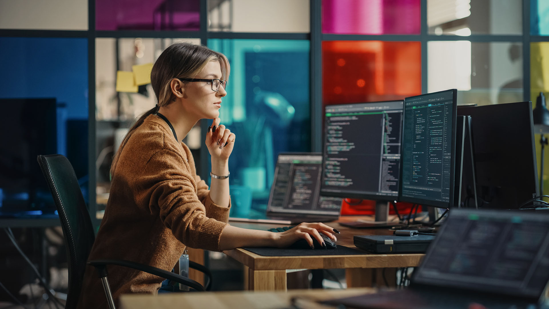 Human-Led AI vs Complete Hands-Off AI: Finding the Balance That Actually Works
